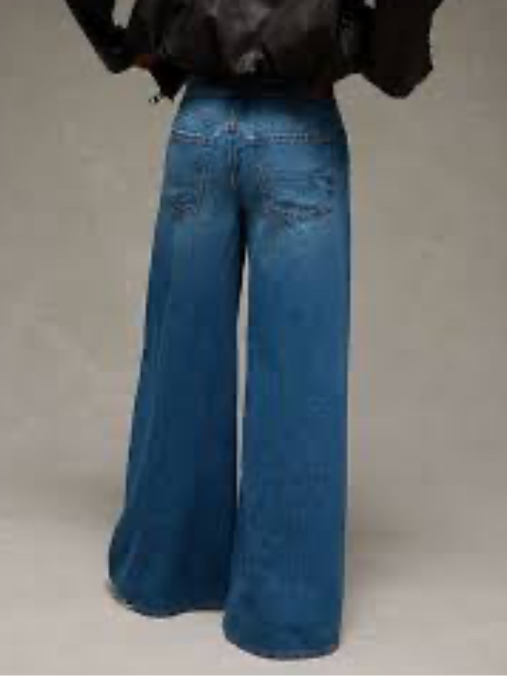 American Eagle AE Strigid Low-Rise Ultra Wide-Leg Jeans Size 10 - Picture 2 of 15